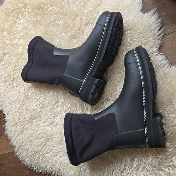 Hunter Black and Gray Winter Boots - Picture 7 of 16
